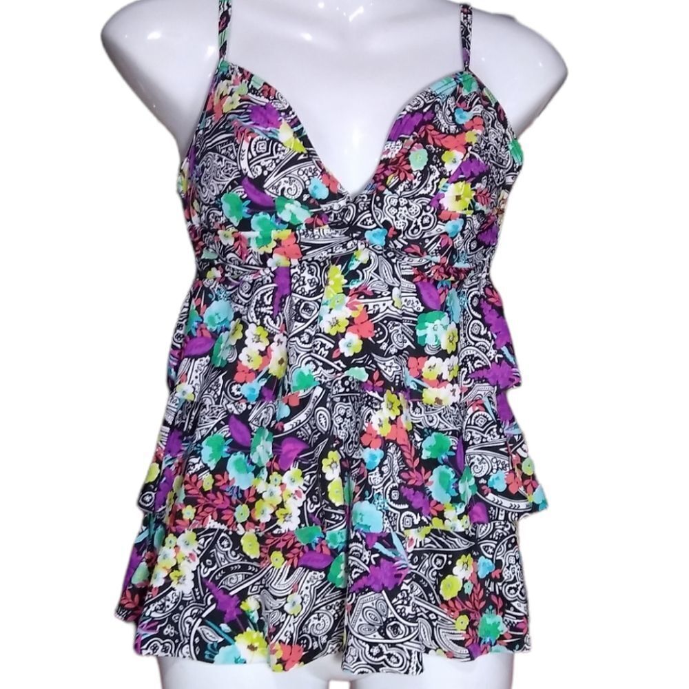 NEW 24th& OCEAN Tiered ruffle tankini top M